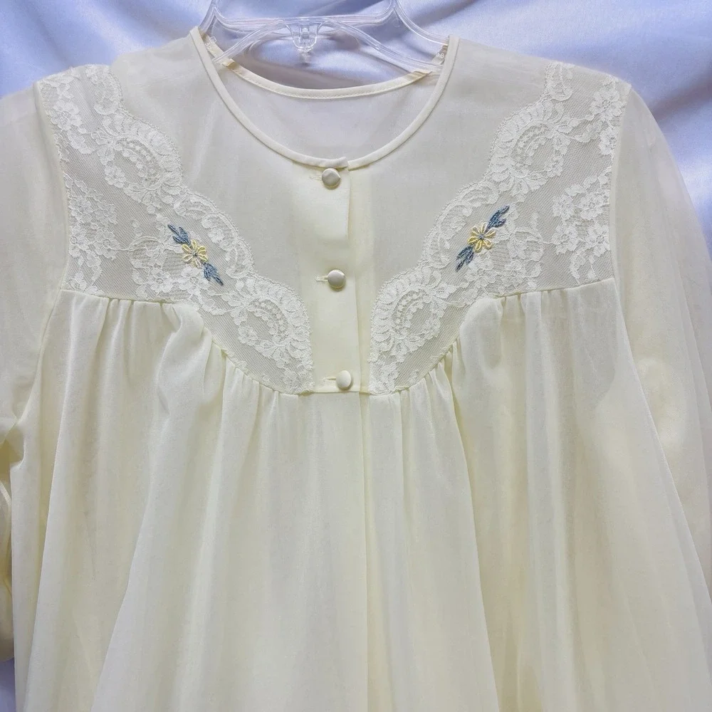VTG Shadowline Bridal SILKY‎ Peignoir Lace Trim Embroidered Nylon Robe Nightgown